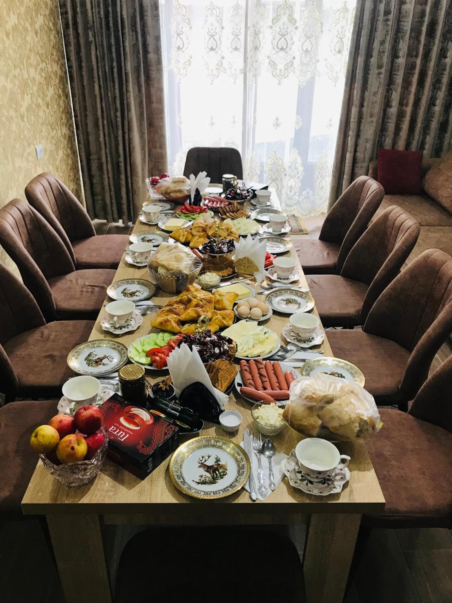 Hotel Julia Akhaltsikhe ภายนอก รูปภาพ