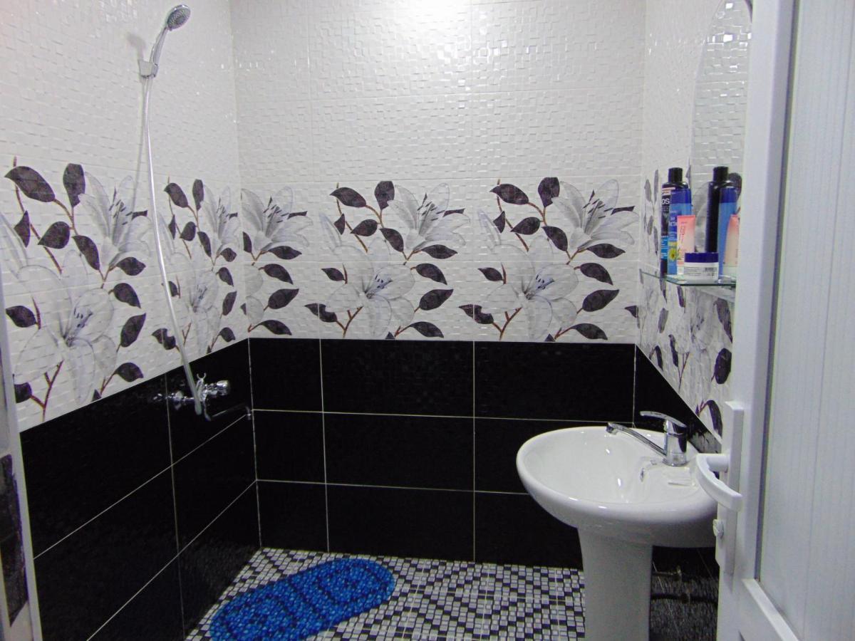 Hotel Julia Akhaltsikhe ภายนอก รูปภาพ