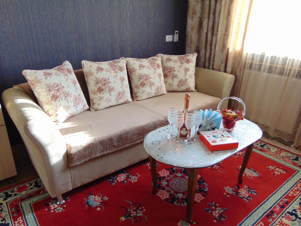 Hotel Julia Akhaltsikhe ภายนอก รูปภาพ